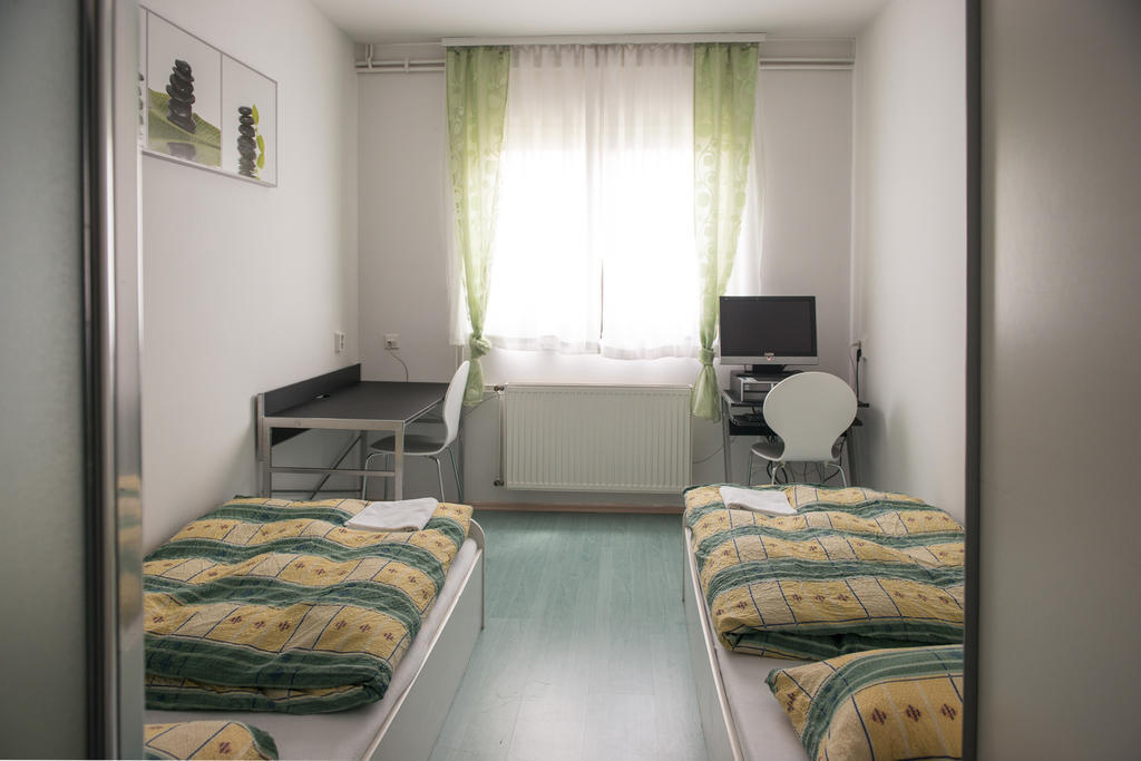 Hostel M Maribor Szoba fotó